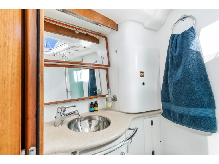 Louez un Jeanneau Sun Odyssey 54 DS à Álimos