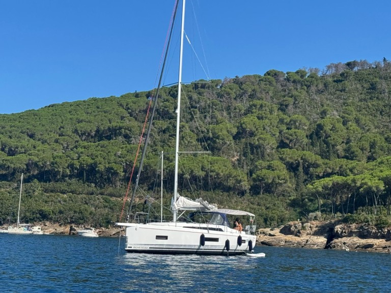 Louer Voilier avec ou sans skipper Bénéteau à San Vincenzo