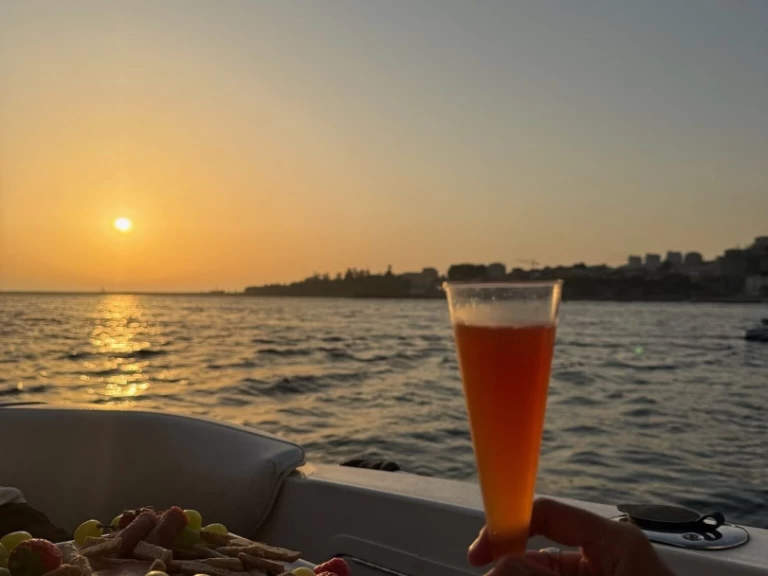 Location Bateau à moteur Sea Ray avec permis