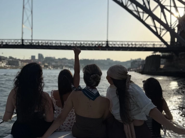 Bateau à moteur à louer à Porto au meilleur prix