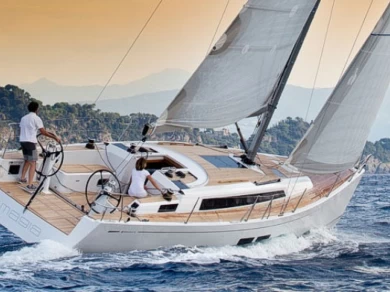 Grand Soleil Grand Soleil 39 a louer à La Rochelle