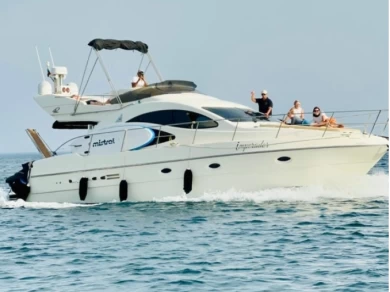 Boat rental Azimut Azimut 42 Fly in Tróia on Samboat