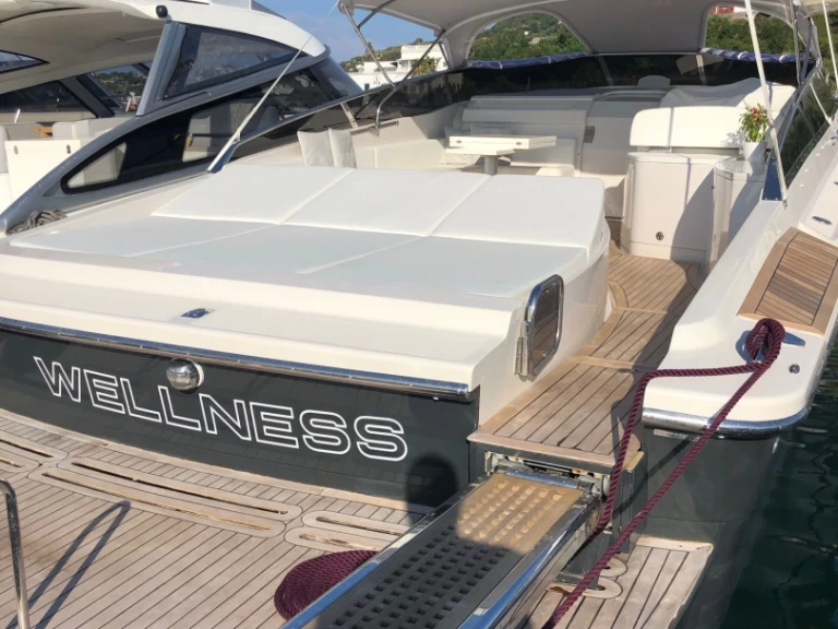 Location Bateau à moteur Tornado avec permis