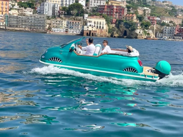 Location à Naples - fiat 500 VIP LOUNGE sur SamBoat