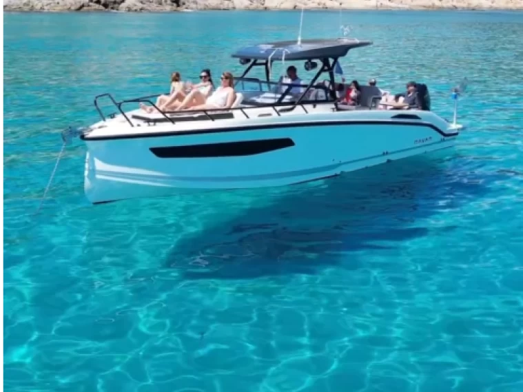 Location Bateau à moteur Navan avec permis