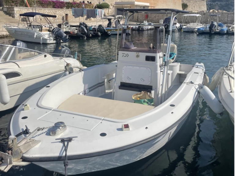 Louer Bateau à moteur avec ou sans skipper Four Winns à Mandelieu-la-Napoule