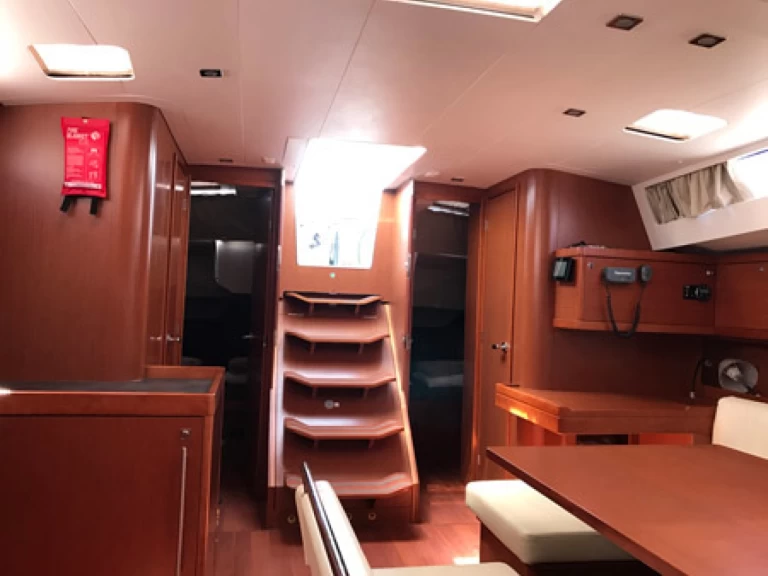Location bateau Bénéteau Oceanis 48 à Álimos sur Samboat