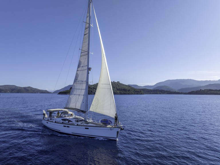 Location bateau Jeanneau Sun Odyssey 54 DS à Álimos sur Samboat