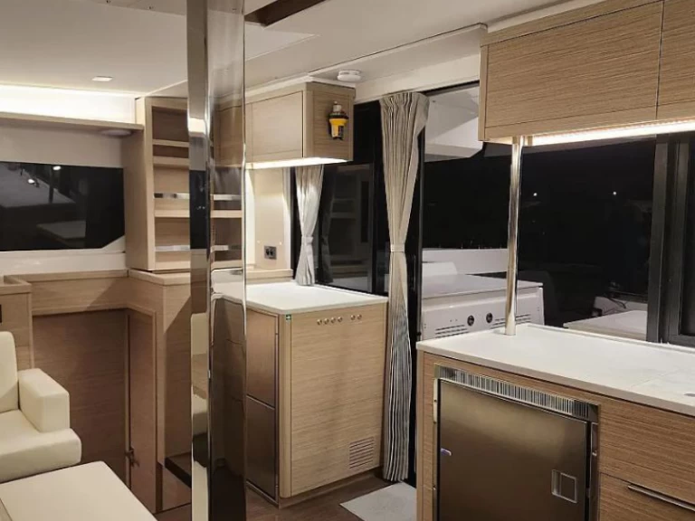 Location à Álimos - Lagoon Lagoon 46 sur SamBoat