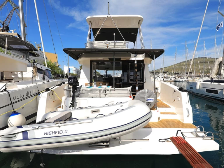 Louer Bateau à moteur avec ou sans skipper Fountaine Pajot à Trogir