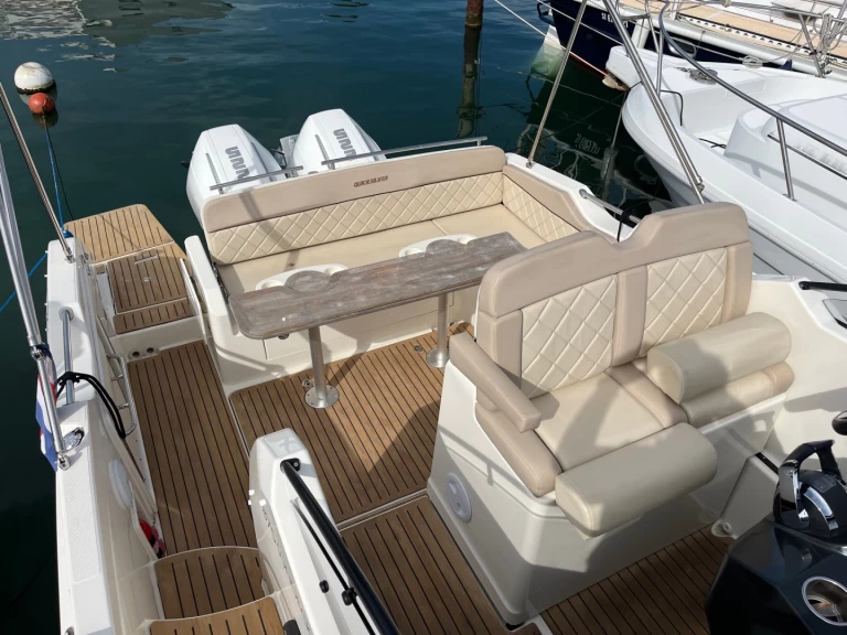 Location Bateau à moteur Quicksilver avec permis