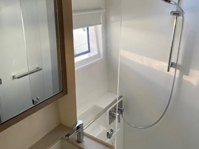 Location bateau Le Marin pas cher Lagoon 46