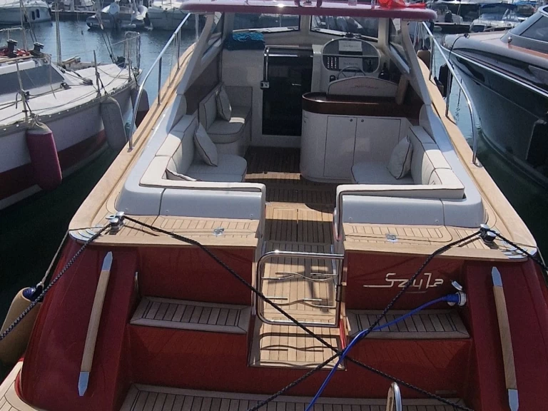 Location Bateau à moteur Gagliotta avec permis