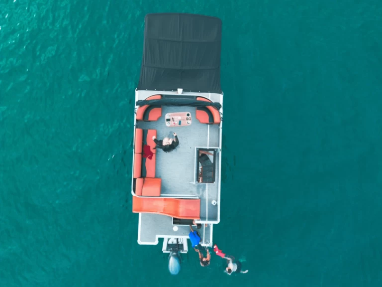 Location Yacht Custom Made avec permis