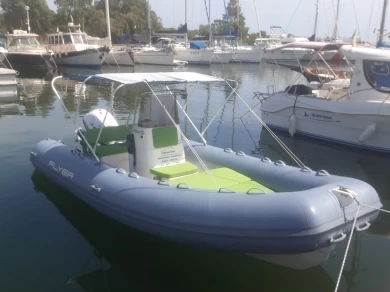 Hyra RIB med eller utan skeppare Bwa Cagliari 