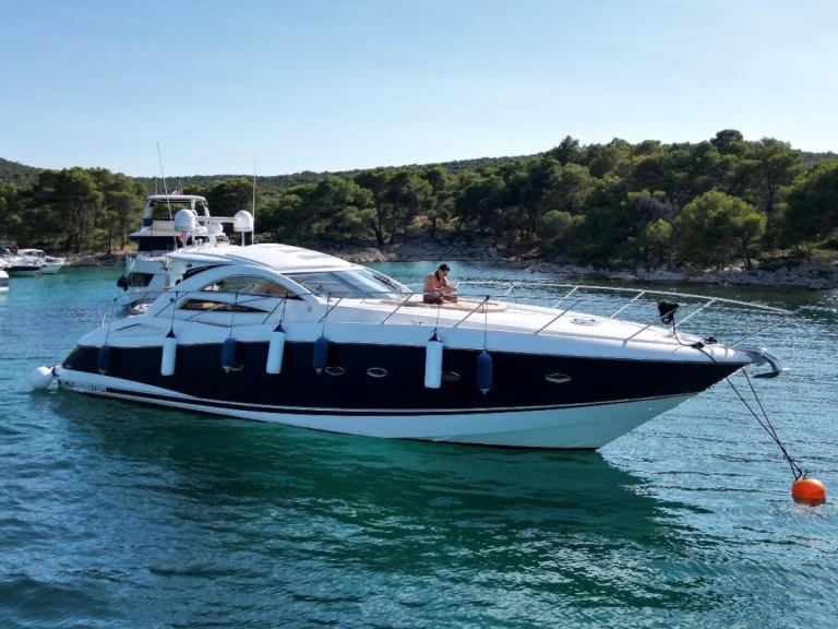 Louer Bateau à moteur avec ou sans skipper Sunseeker à Rogoznica
