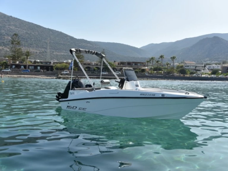 Louez un Compass Compass 150 CC à Stalís