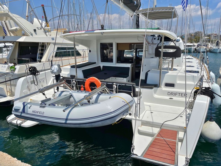 Catamaran à louer à Lefkáda au meilleur prix