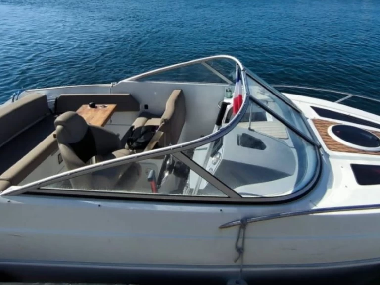 Location bateau Marseille pas cher 22 cruiser 