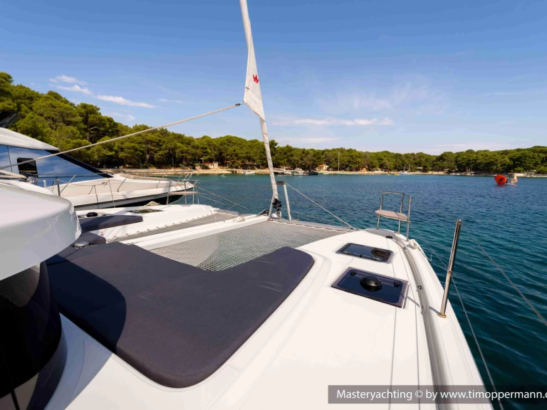 Location bateau Lagoon Lagoon 38 - 4 cab. à Pomer sur Samboat