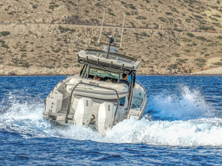 Louer Bateau à moteur avec ou sans skipper Axopar à Paros (Ile)