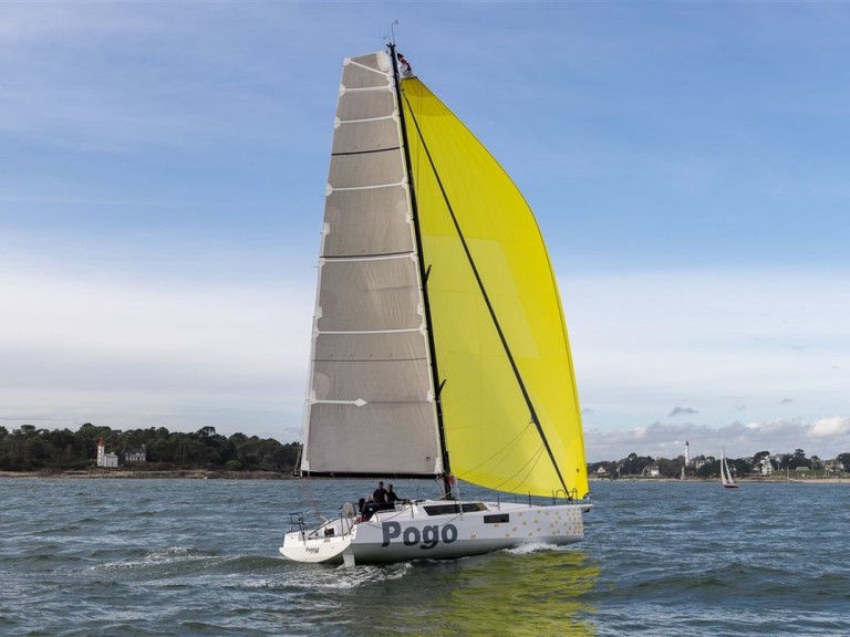 Location Voilier Pogo Structures avec permis