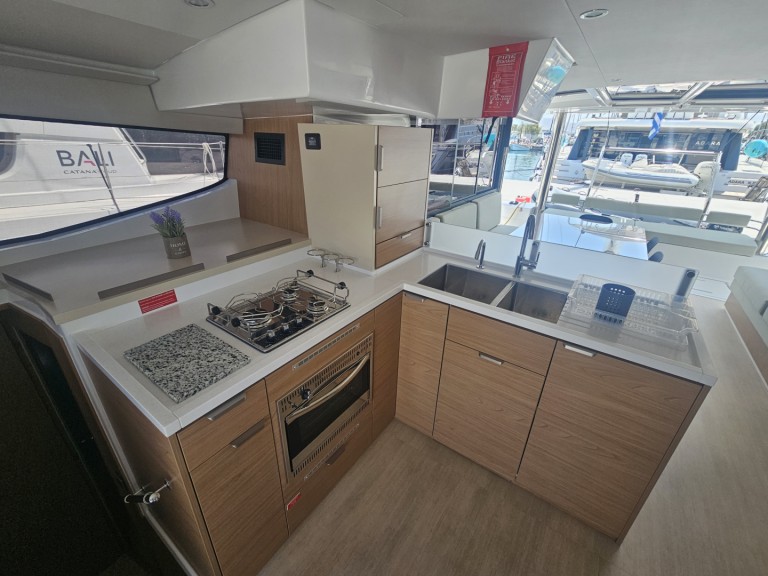 Location bateau Bali Catamarans Bali 4.8 (6+1 cab) à Álimos sur Samboat