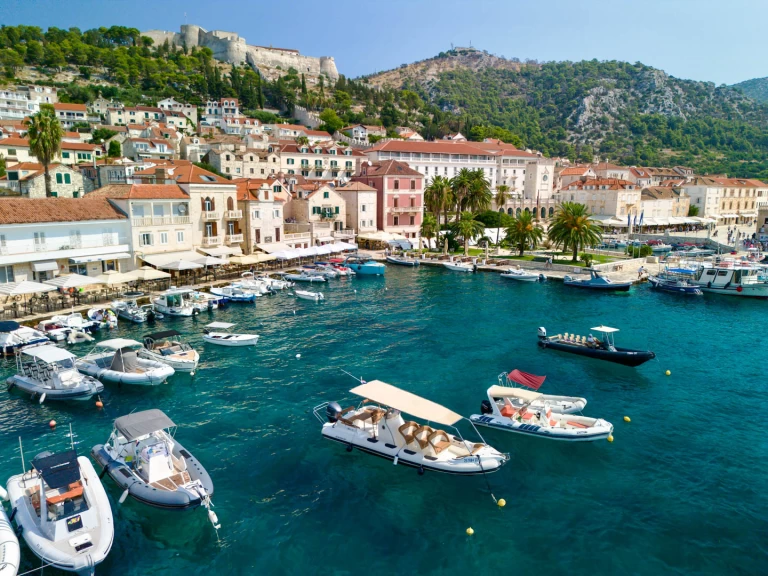 Location bateau Split pas cher 850 Luxury