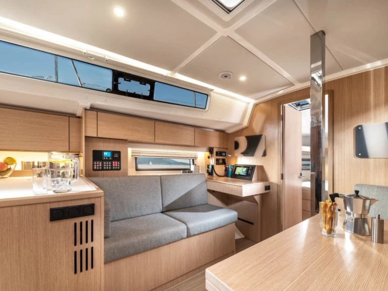 Location Voilier à Gouviá - Bavaria Bavaria C42