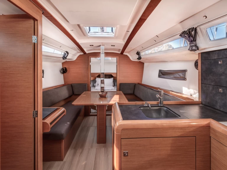 Location bateau Gouviá pas cher Sun Odyssey 349