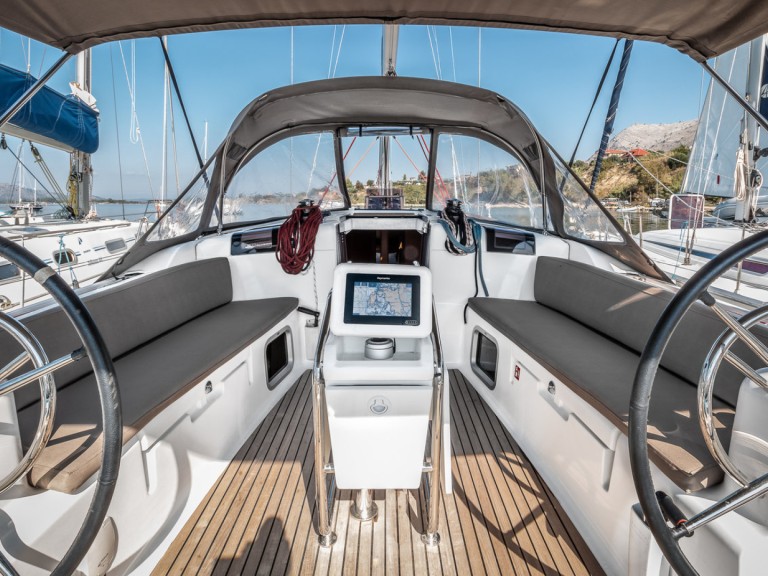 Louez un Jeanneau Sun Odyssey 449 à Gouviá