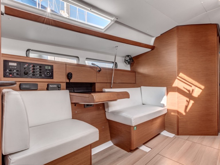 Location bateau Gouviá pas cher Sun Odyssey 449