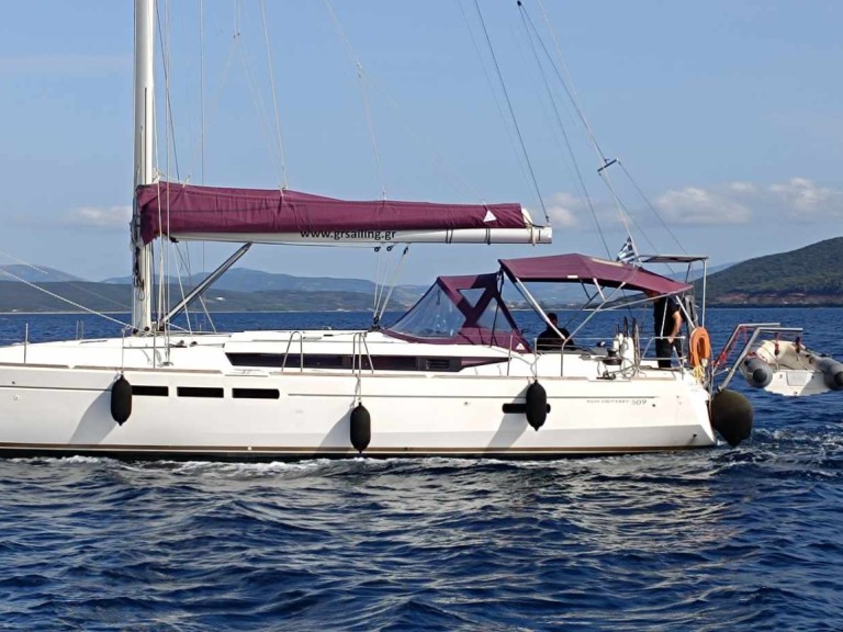 Louez un Jeanneau Sun Odyssey 509 à Gouviá