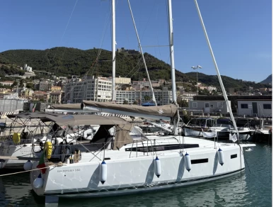 Noleggio Barca a vela con o senza skipper Jeanneau a Port de Salerne