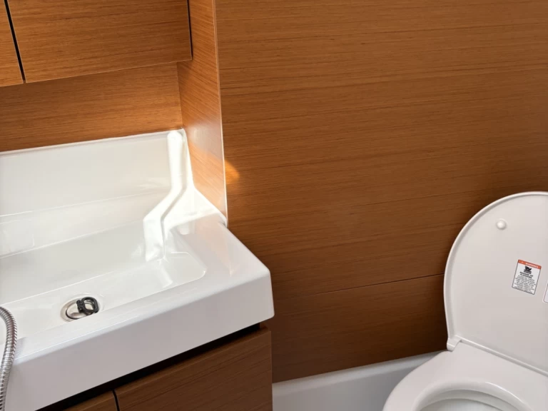 Jeanneau Sun Odyssey 380 a louer à Port de Salerne