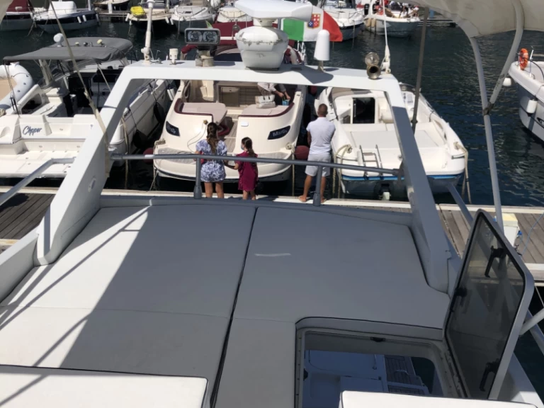 Louez un Comar Clanship 34 fly à Procida