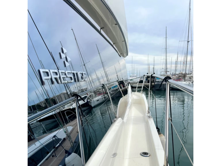 Louer Bateau à moteur avec ou sans skipper Prestige à Palma de Majorque