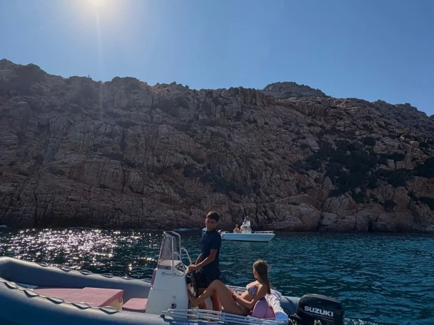 Louez un Bwa California 550 à Porto Pollo