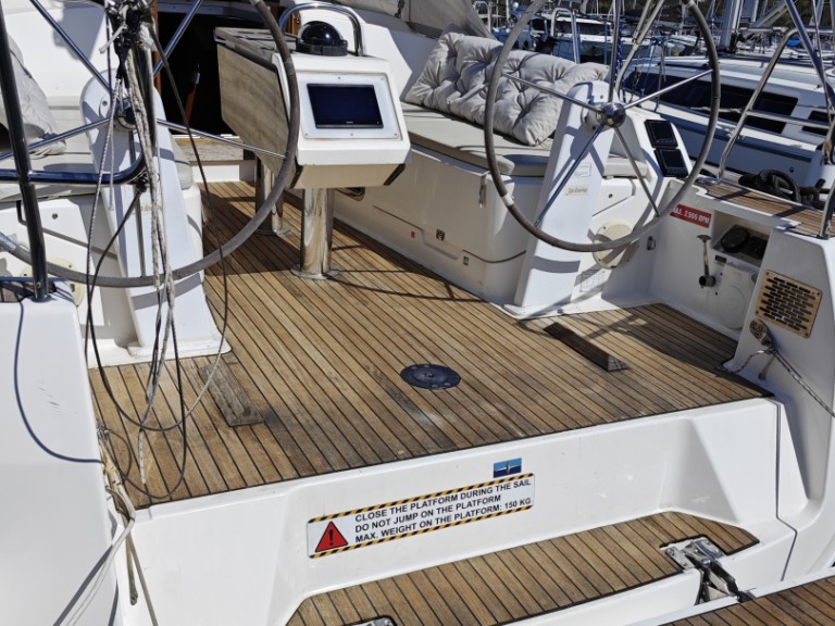 Location à Punat - Bavaria Cruiser 37 sur SamBoat