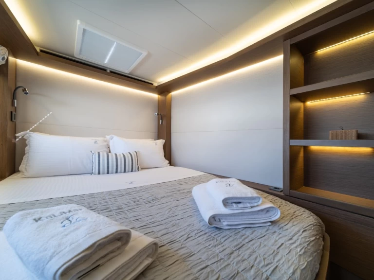 Catamaran à louer à Álimos au meilleur prix