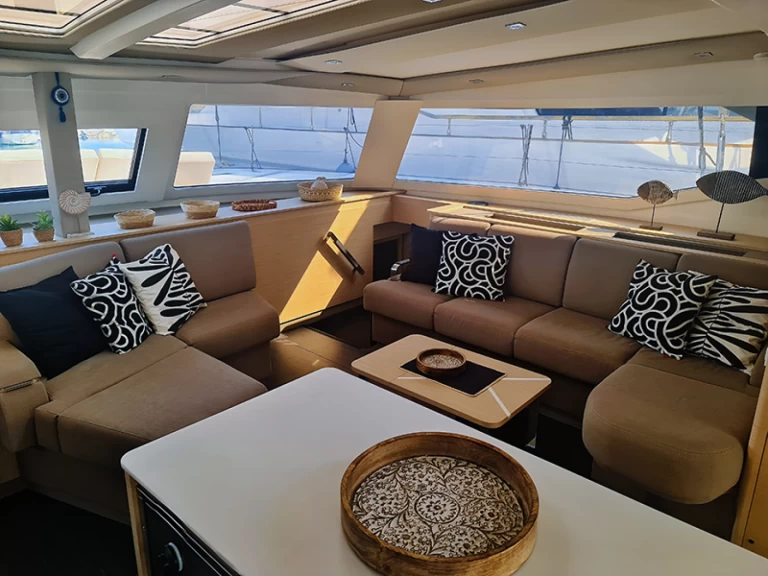 Location Catamaran Fountaine Pajot avec permis