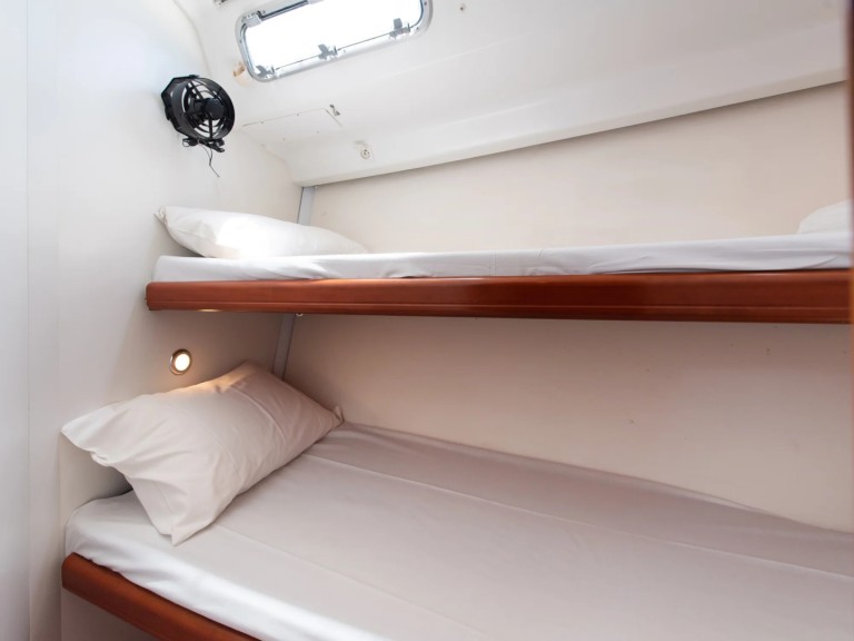 Location à Sámi - Bénéteau Cyclades 43.4 sur SamBoat