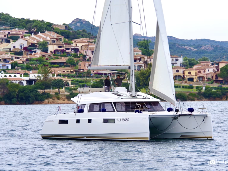 Location bateau Nautitech Nautitech 46 Fly à Puntone sur Samboat