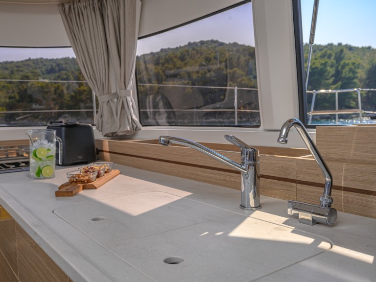 Louer Catamaran avec ou sans skipper Lagoon à Trogir