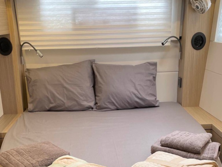 Louez un Lagoon Lagoon 51 à Álimos