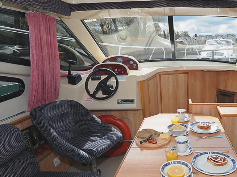 Location bateau Le Boat Consul à Chertsey sur Samboat