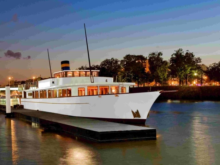 Péniche à louer à Paris au meilleur prix