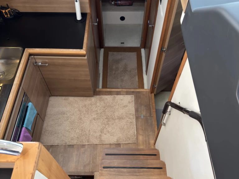 Louez un Sealine C48 à Marina Delta Kallithea