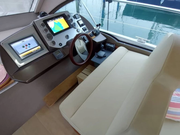 Location Bateau à moteur à Portisco - Intermarine Inter mare 50 Fly 