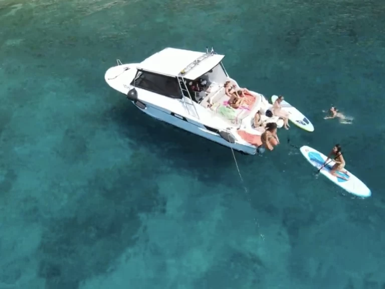 Location Bateau à moteur à Hvar - Bayliner Trophy